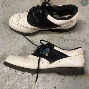 Foot Joy’s vintage golf shoe size 7